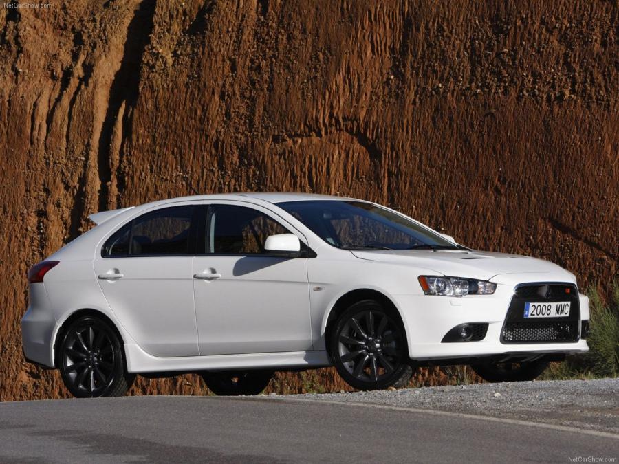  Mitsubishi Lancer Sportback Ralliart 2009 года  (фото 9 из 93)